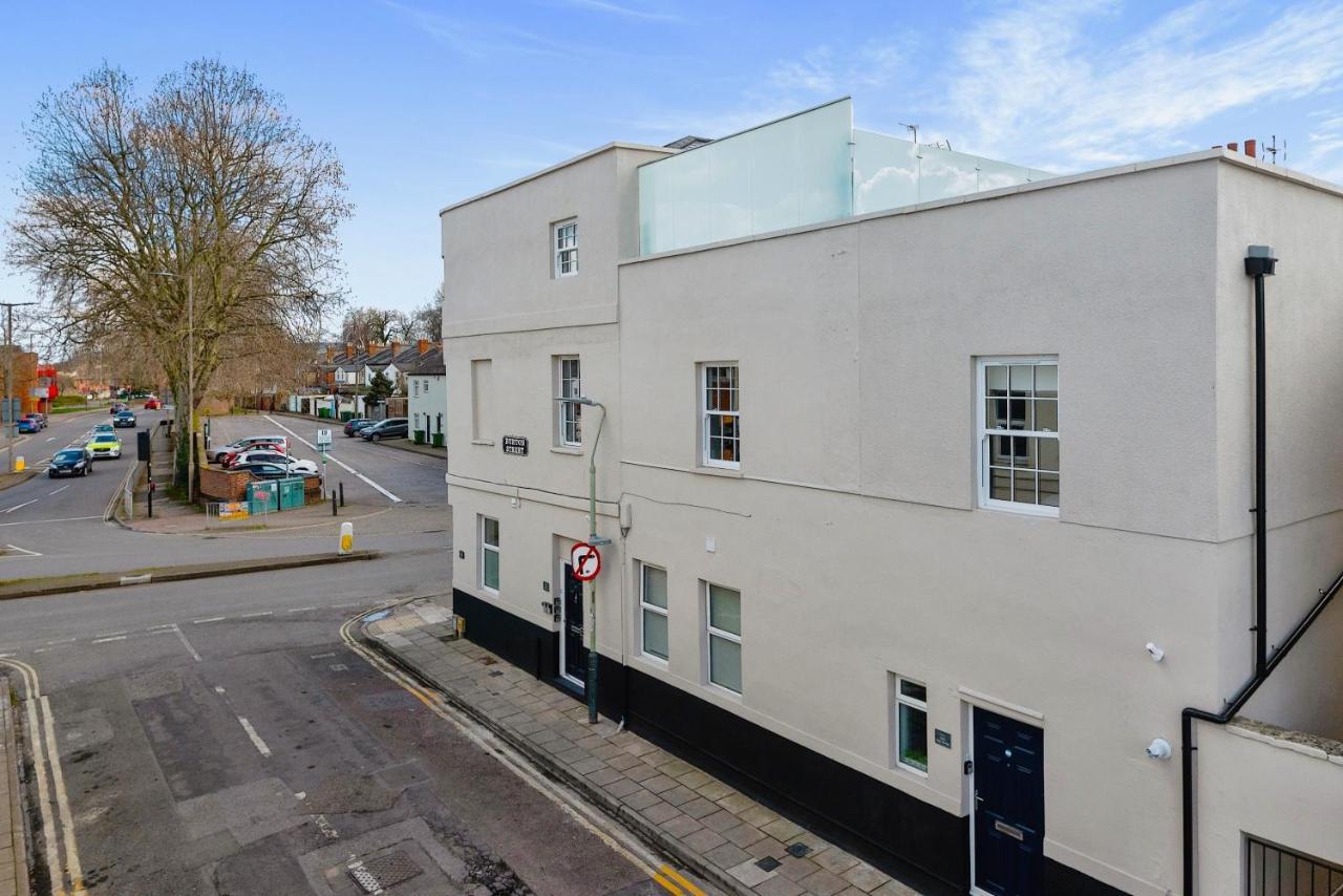 The Burton Penthouse By Fortuna Property Cheltenham Exterior photo